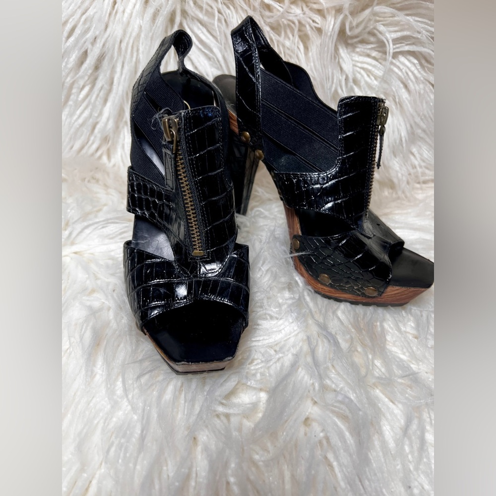 Jessica Simpson Black Patent Leather Heels